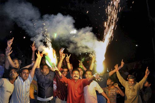 देखें आधी रात का जश्‍न । तस्‍वीरों में भारत की रोमांचक जीत