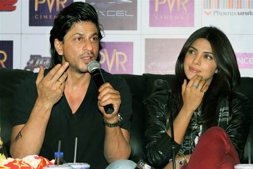 डॉन-2 में शाहरुख का नया लुक | किंग खान की पार्टी