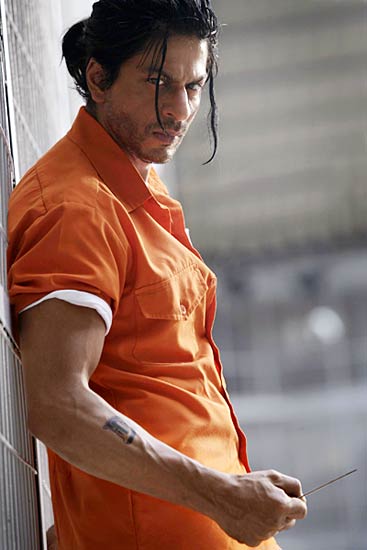 डॉन-2 में शाहरुख का नया लुक | किंग खान की पार्टी