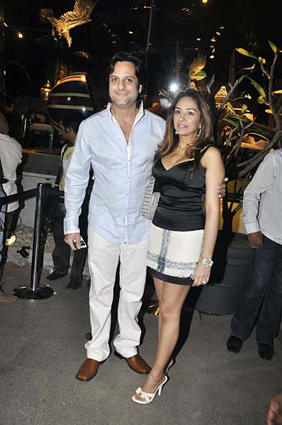 बॉलीवुड सितारों ने बिखेरी चमक । हसीनाओं का जलवा