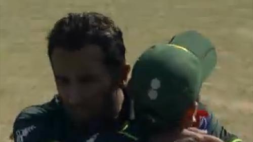 भारत-पाक के बीच हुए महामुकाबले की तस्‍वीरें । अपडेट