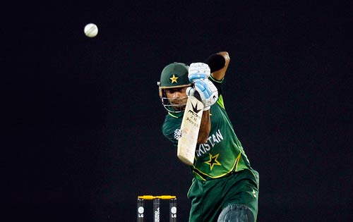 वेस्‍टइंडीज को पीट सेमीफाइनल में पहुंचा पाकिस्‍तान