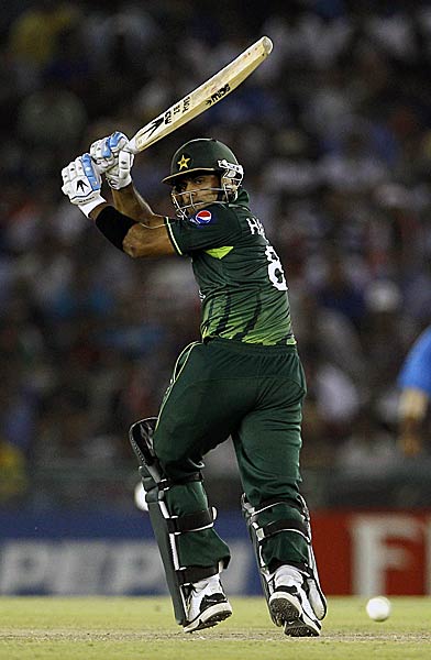 तस्‍वीरों में देखें भारत की रोमांचक जीत । आधी रात का जश्‍न