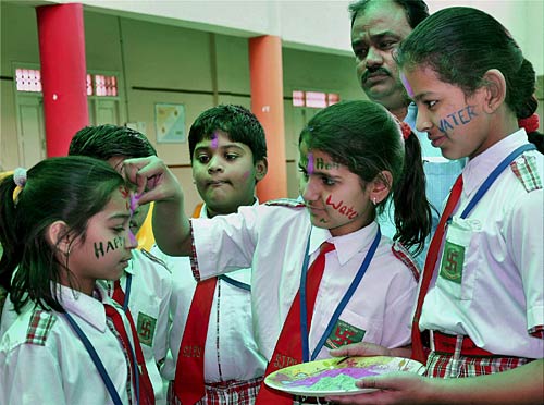 होली के रंग में रंगा देश... | एक्‍सक्‍लूसिव: ऑपरेशन गुलाल