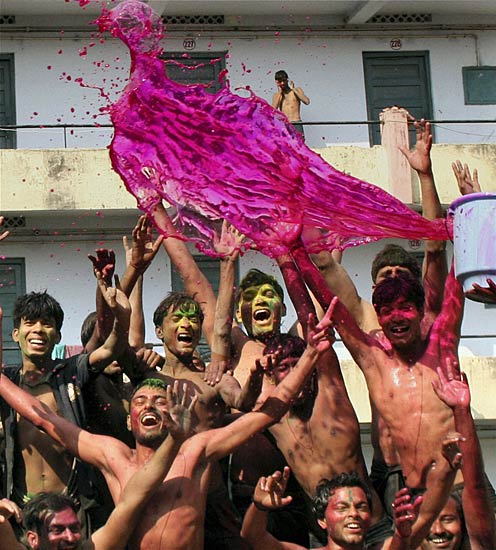 होली के रंग में रंगा देश... | एक्‍सक्‍लूसिव: ऑपरेशन गुलाल