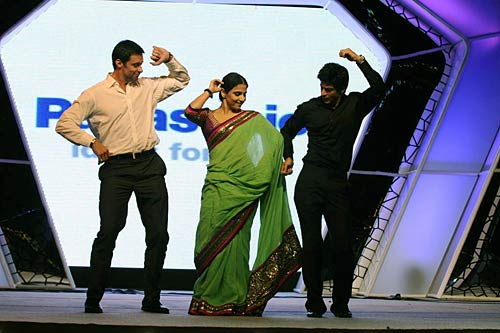 'फिक्की फ्रेम्स' समारोह में सितारे | फिल्मफेयर की रंगीनियां