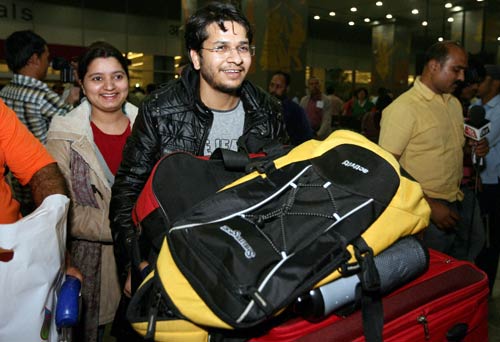 जापान से स्‍वदेश लौटे भारतीय | सुनामी से तबाही