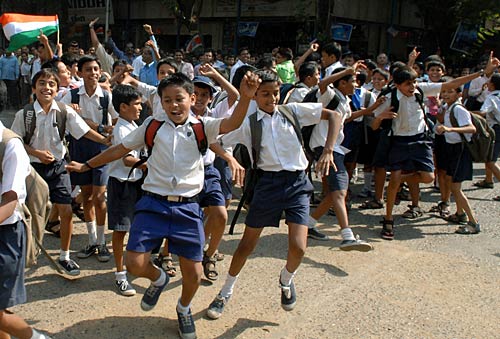 सितारों ने उठाया भारत-पाक मैच का लुत्‍फ । रोमांचक जीत