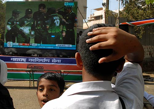 सितारों ने उठाया भारत-पाक मैच का लुत्‍फ । रोमांचक जीत