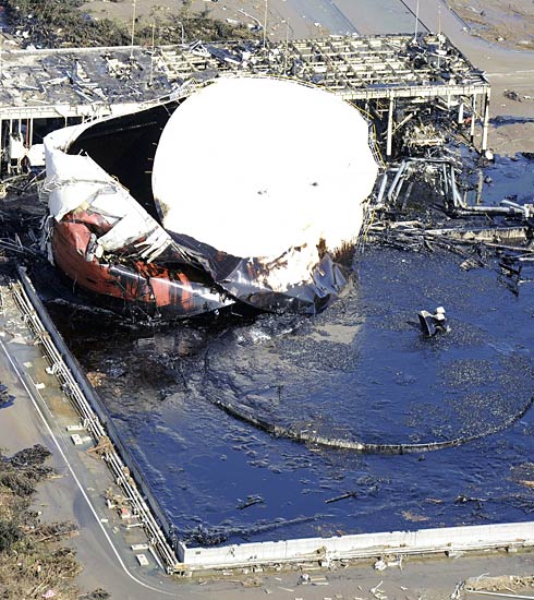 भूकंप, सुनामी और अब रेडिएशन का खौफ | सुनामी से तबाही