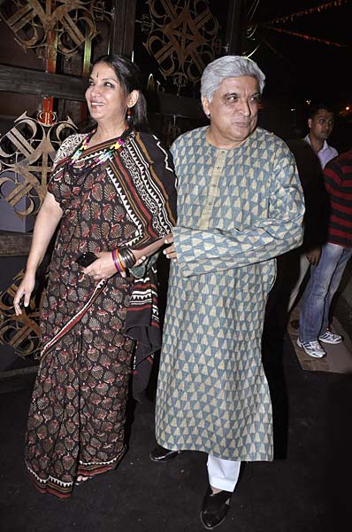 बॉलीवुड सितारों ने बिखेरी चमक । हसीनाओं का जलवा