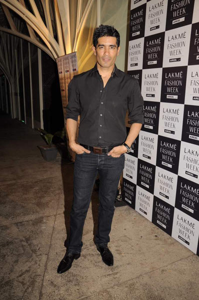 अनामिका के फैशन शो में सोनम कपूर | एचडीआईएल फैशन वीक