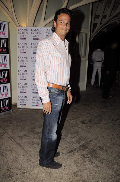 अनामिका के फैशन शो में सोनम कपूर | एचडीआईएल फैशन वीक