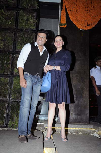 बॉलीवुड सितारों ने बिखेरी चमक । हसीनाओं का जलवा