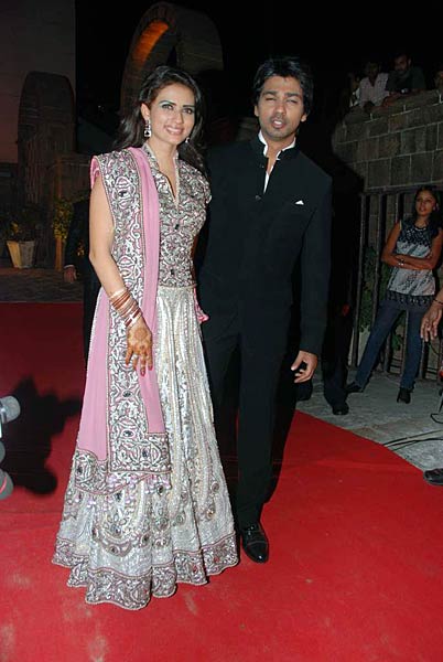 निखिल द्विवेदी की वेडिंग रिसेपशन में सितारे