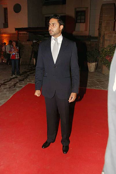 निखिल द्विवेदी की वेडिंग रिसेपशन में सितारे