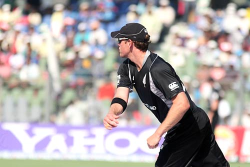 श्रीलंका ने दी न्‍यूजीलैंड को करारी शिकस्‍त...