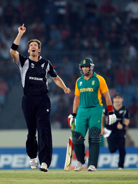 दक्षिण अफ्रीका को हरा न्‍यूजीलैंड पहुंचा सेमीफाइनल में