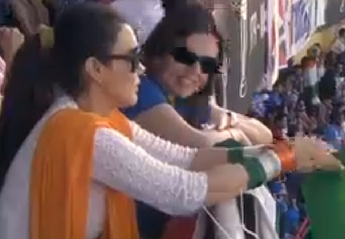 भारत-पाक के बीच हुए महामुकाबले की तस्‍वीरें । अपडेट