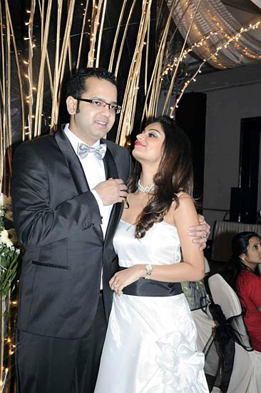 राहुल,डिम्पी ने मनाई शादी की पहली सालगिरह