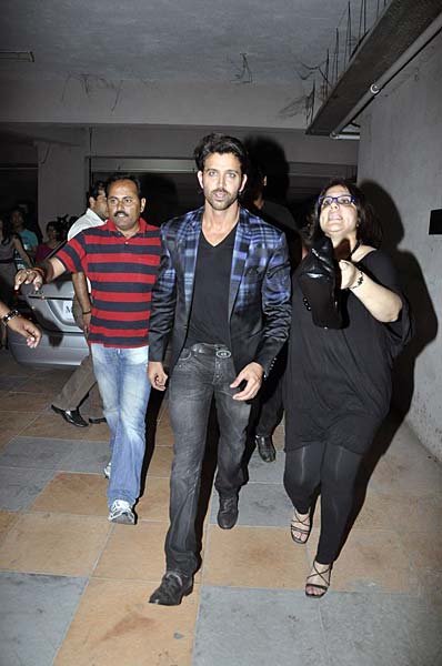 बॉलीवुड सितारों ने बिखेरी चमक । हसीनाओं का जलवा