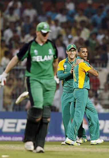 दक्षिण अफ्रीका ने आयरलैंड को दी शिकस्‍त