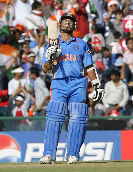 भारत-पाक के बीच हुए महामुकाबले की तस्‍वीरें । अपडेट