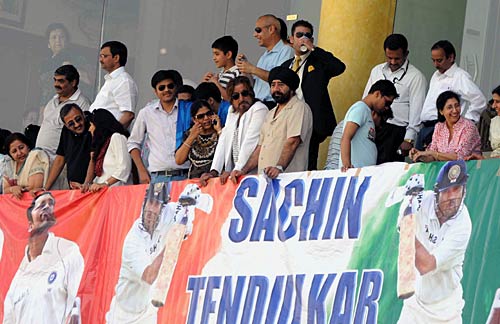 सितारों ने उठाया भारत-पाक मैच का लुत्‍फ । रोमांचक जीत