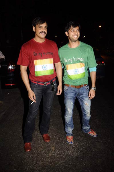 भारत की जीत के रंग में बॉलीवुड । भारत की रोमांचक जीत