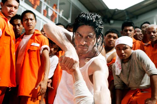 डॉन-2 में शाहरुख का नया लुक | किंग खान की पार्टी