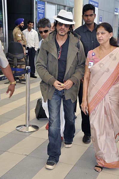 डॉन-2 में शाहरुख का नया लुक | किंग खान की पार्टी