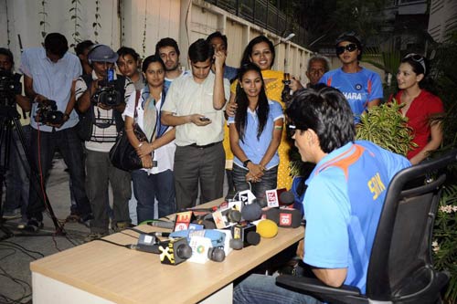 भारत की जीत के रंग में बॉलीवुड । भारत की रोमांचक जीत