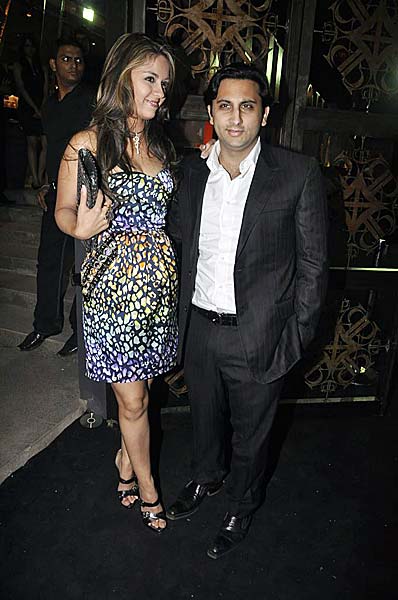 बॉलीवुड सितारों ने बिखेरी चमक । हसीनाओं का जलवा