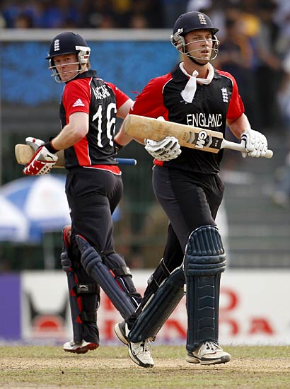 इंग्लैंड को धूल चटा श्रीलंका सेमीफाइनल में पहुंची