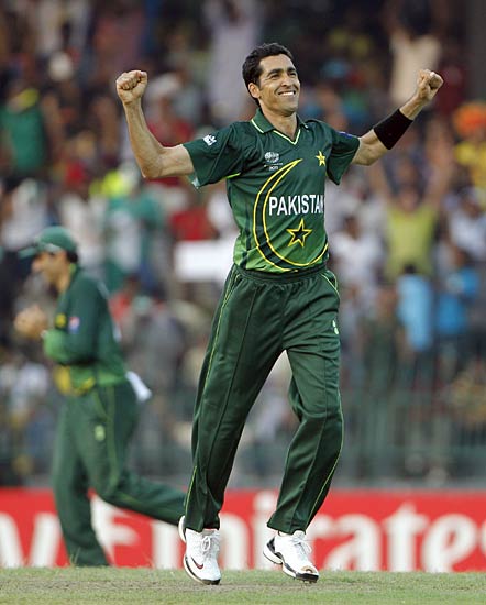 पाक ने ऑस्‍ट्रेलिया को चटाई धूल...