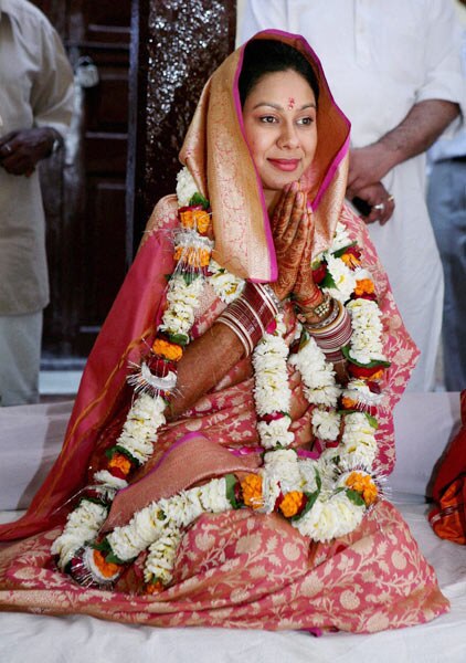 वरुण ने की यामिनी संग शादी । एक अधूरी यात्रा