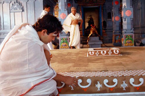 वरुण ने की यामिनी संग शादी । एक अधूरी यात्रा