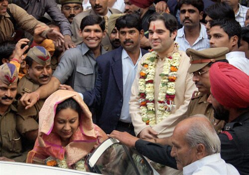 वरुण ने की यामिनी संग शादी । एक अधूरी यात्रा