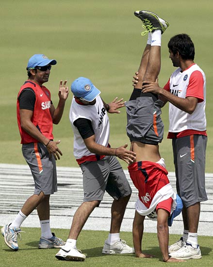 महामुकाबले की मैदान से बाहर की तैयारी । क्रिकेट का बुखार