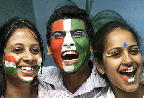 महामुकाबले की मैदान से बाहर की तैयारी । क्रिकेट का बुखार