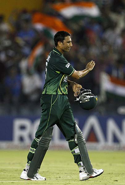 तस्‍वीरों में देखें भारत की रोमांचक जीत । आधी रात का जश्‍न