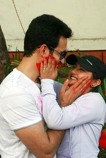 होली की मस्‍ती में डूबे कलाकार | होली के रंग में रंगा देश