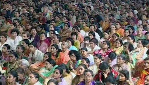 सत्य साईं चिर-समाधि में लीन । सत्य साईं का जीवन