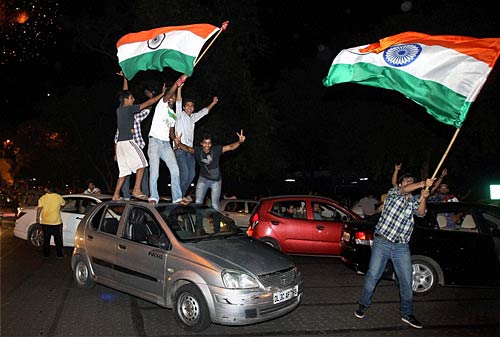 जीत का जश्‍न और सम्‍मान । भारत बना विश्‍वविजेता