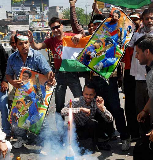 जीत का जश्‍न और सम्‍मान । भारत बना विश्‍वविजेता