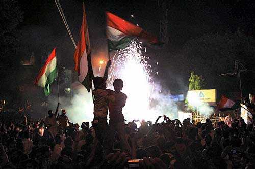 जीत का जश्‍न और सम्‍मान । भारत बना विश्‍वविजेता