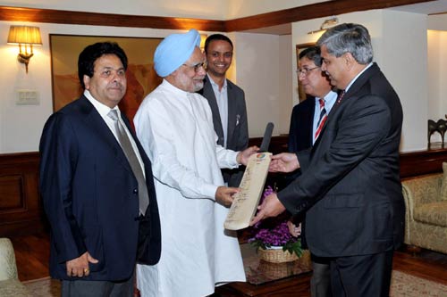 28 अप्रैल 2011: दिन भर की बड़ी खबरों से जुड़ी तस्‍वीरें