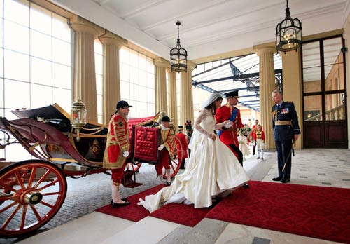 देखें कैसे हुई केट-विलियम की शादी । फोटो: प्रेम कहानी