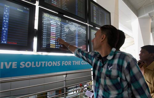 कोर्ट ने लगाई फटकार फिर भी जारी है हड़ताल