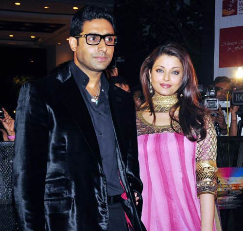 सालगिरह पर साथ रहे ऐश-अभि...| ऐश की 'गुजारिश'